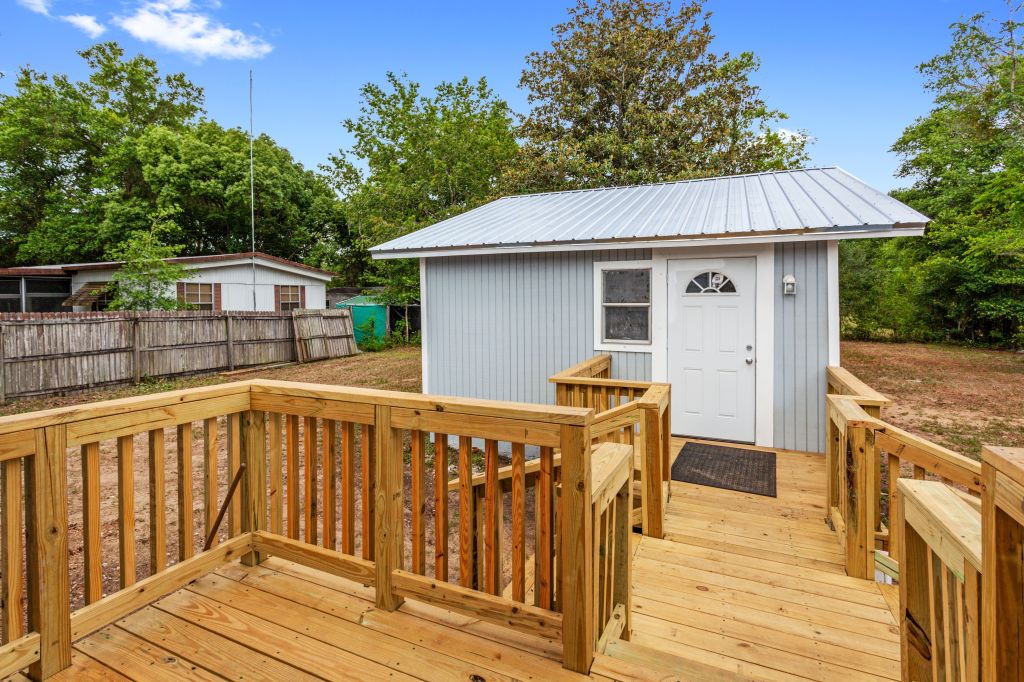 A residential unit in the backyard